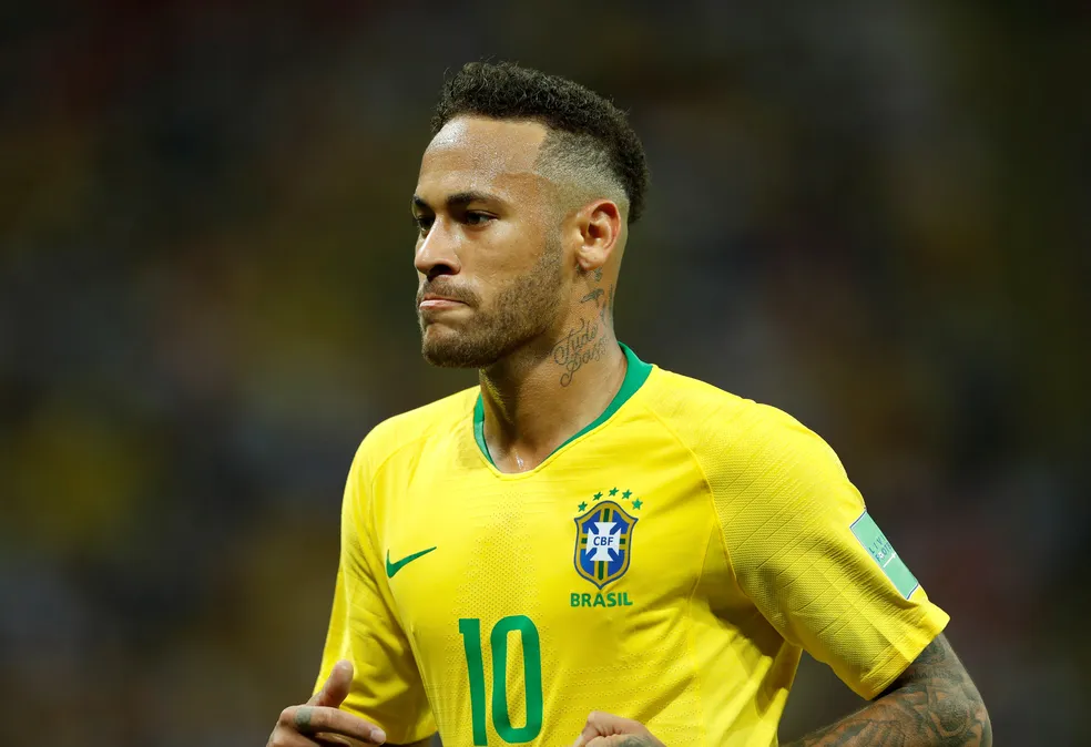 Neymar segue se recuperando de uma lesão de grau 2 na panturrilha direita, sofrida ainda no Santos no mês passado.