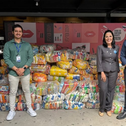SEDESO recebe alimentos arrecadados durante Feira de Santana Beauty por meio do Programa Mesa Brasil