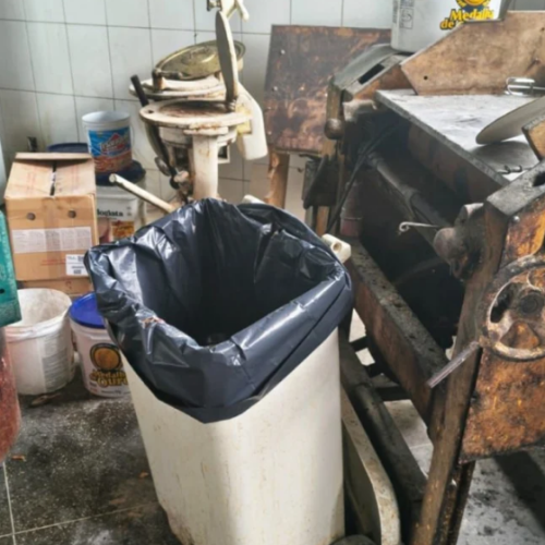 Delicatessen é interditada por condições insalubres em Feira de Santana