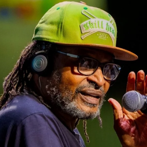 Ícone do reggae brasileiro, Edson Gomes é internado em UTI de hospital de Feira de Santana