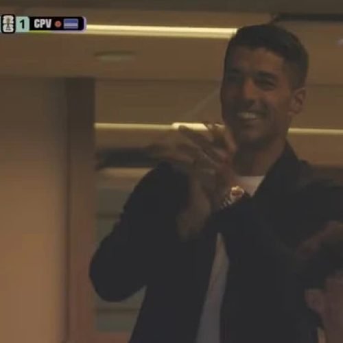 Suárez assistiu partida do estádio Crédito: Reprodução